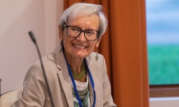 SilviaFranceschisaluto25